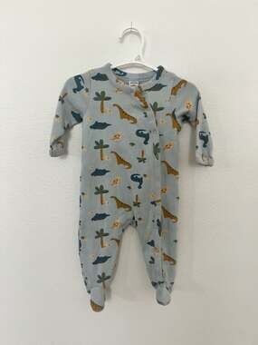 Nordstrom Baby Dinosaur Print Footed Sleeper 3 Months